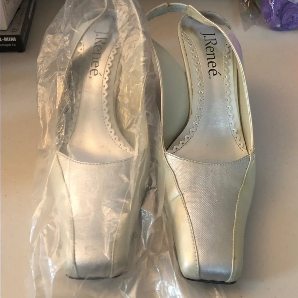 J. Renee Heels Slightly Used Sz7.5M
